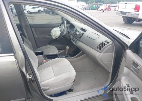2004 Toyota Camry Le из США, поврежденный, VIN 4T1BE32K44U853232